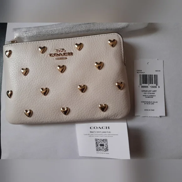 New Coach Wristlet With Gold Tone Heart Rivets New With Tags - Picture 7 of 10